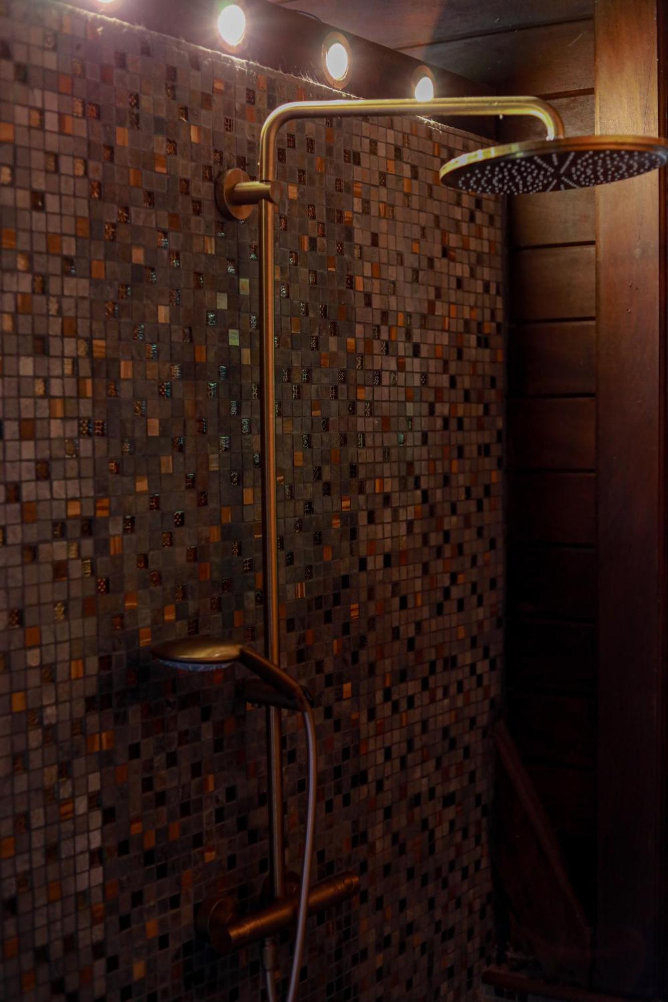 Acomat-matata Luxury