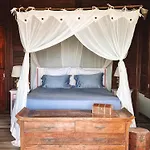 Acomat-Matata Green Luxury Lodge